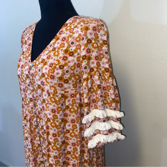 Floral V-Neck Dress with Ruffle Details Piper and Scoot - Picture 5 of 8